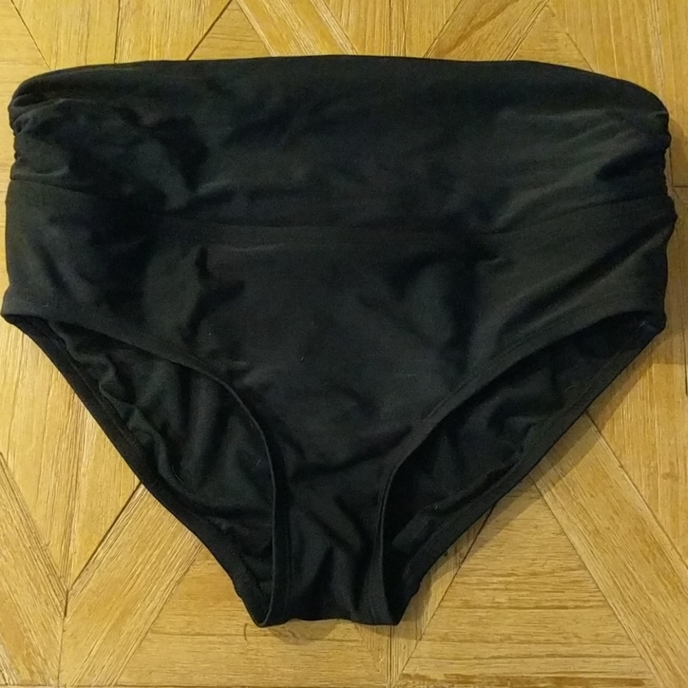 Maternity swim bottoms